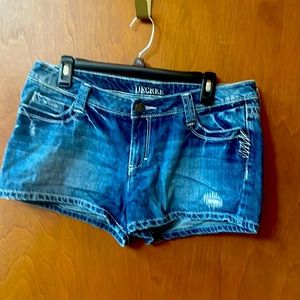 Chic decree distressed jean shorts
